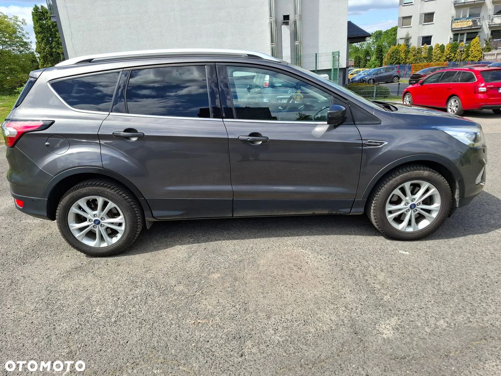 Ford Kuga - 4