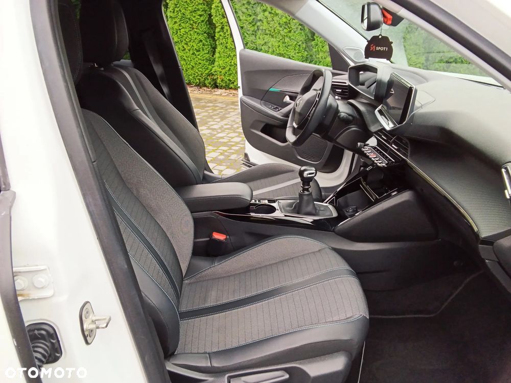 Peugeot 2008 - 16