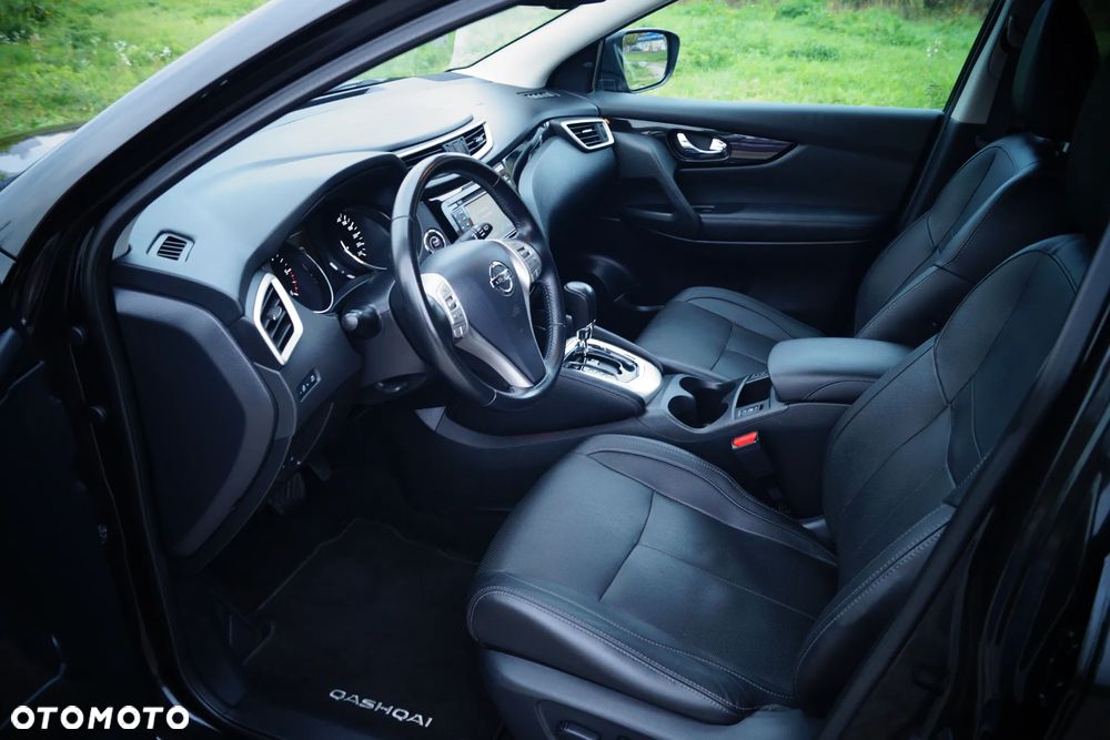 Nissan Qashqai 1.6 dCi Xtronic TEKNA+ - 18