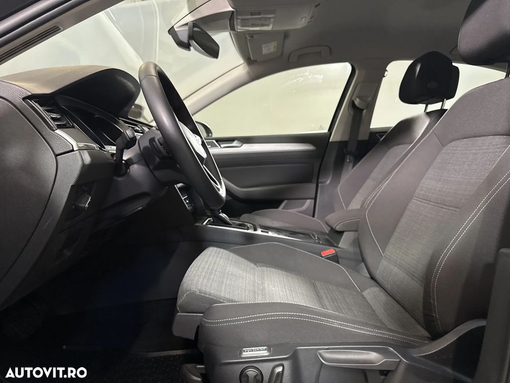 Volkswagen Passat - 24