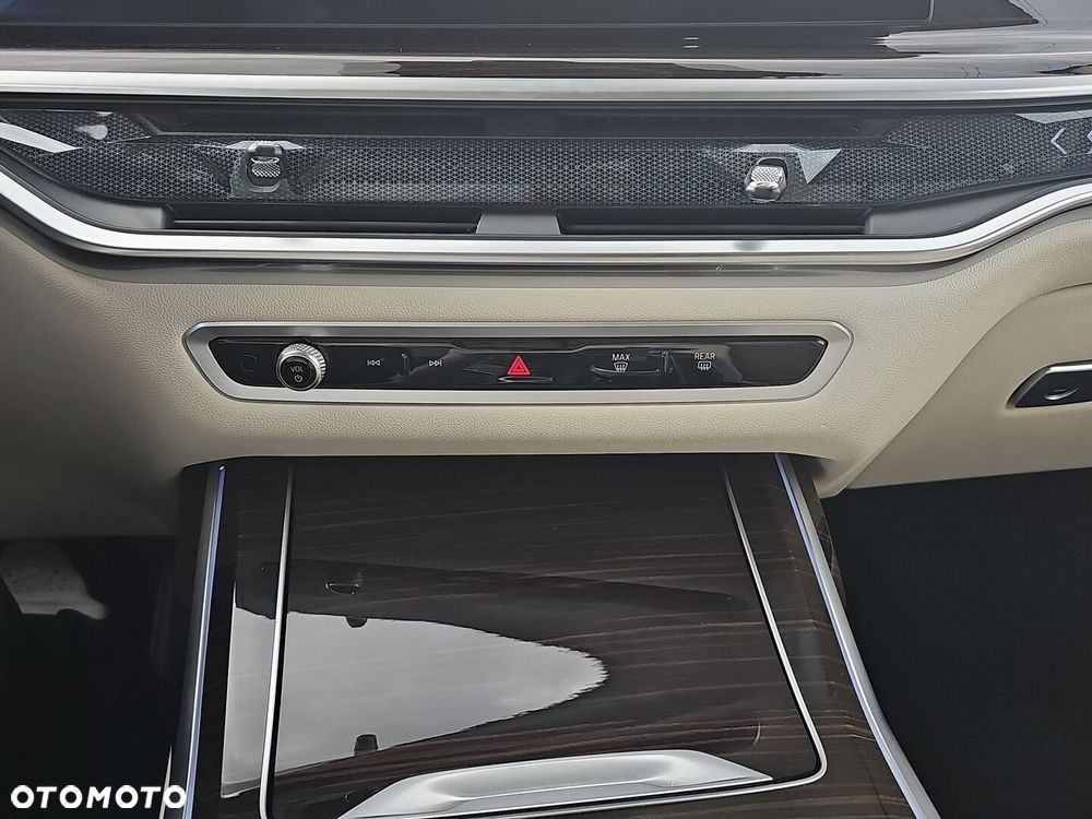 BMW X7 xDrive40d mHEV - 26