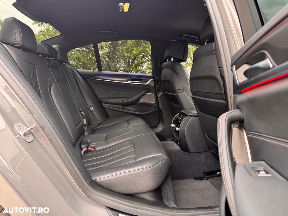 BMW Seria 5 520d Aut. M Sport Edition - 13