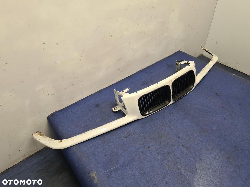 BMW 318 I E36 ATRAPA / GRILL - 3