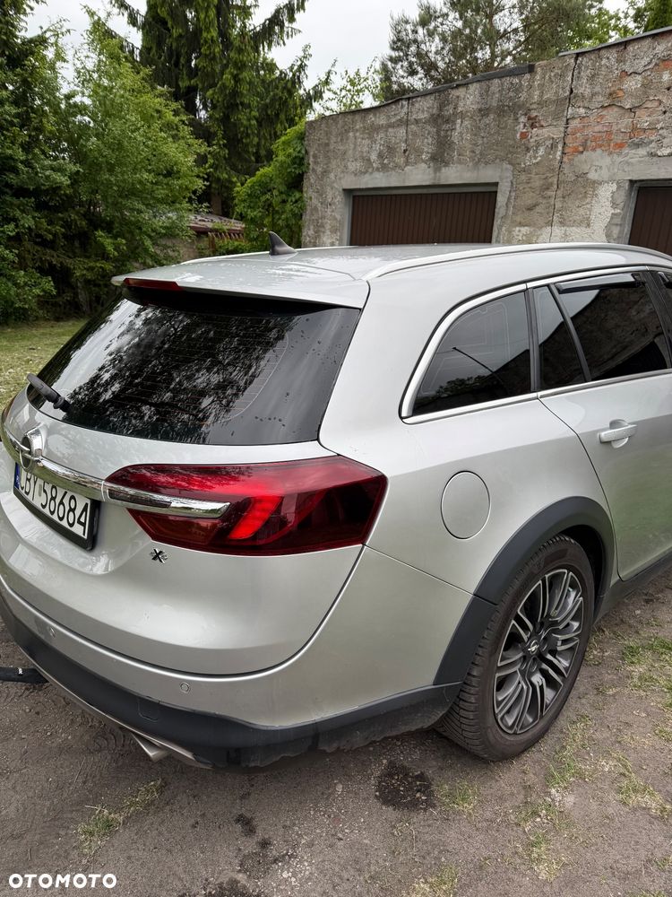 Opel Insignia 2.0 T SportsTourer 4x4 ecoFLEX Start/Stop - 3