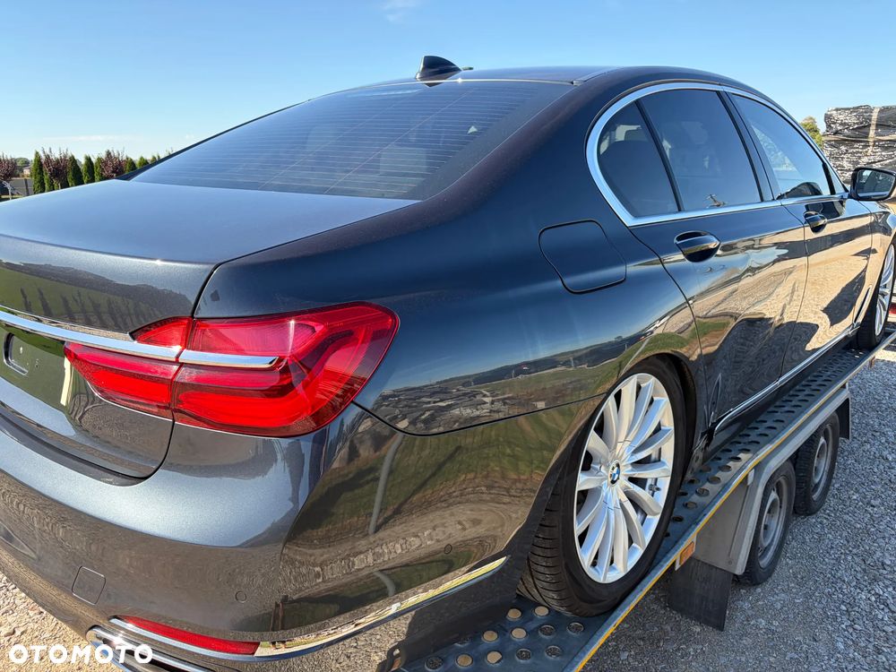 BMW Seria 7 - 15