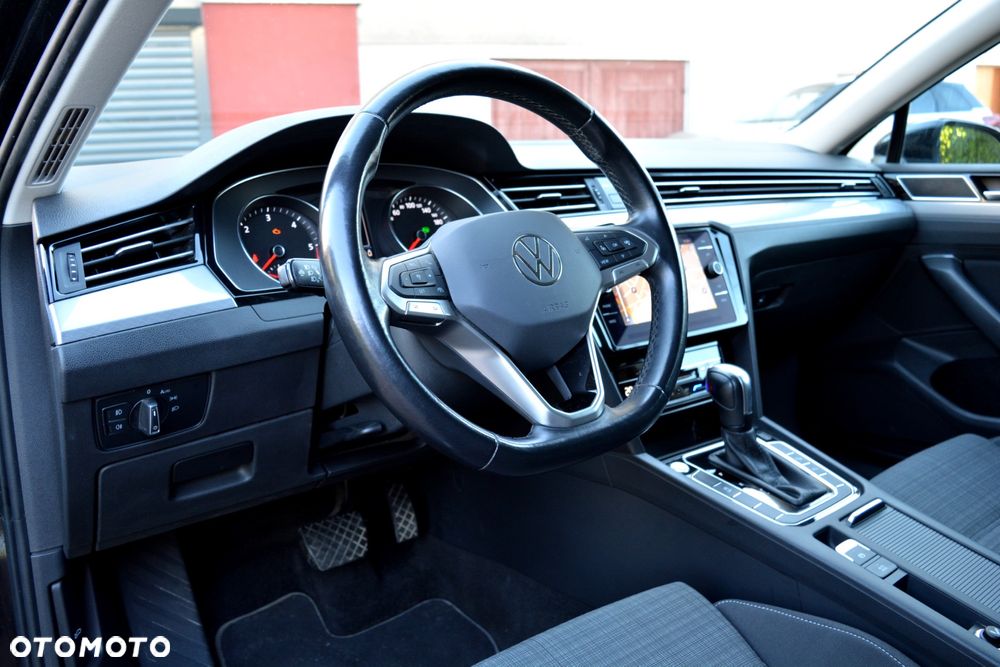 Volkswagen Passat 2.0 TDI SCR DSG Business - 9
