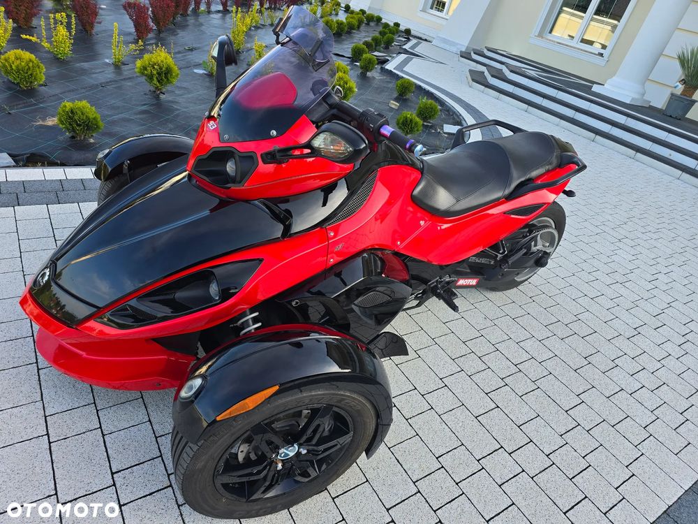Can-Am Spyder - 6