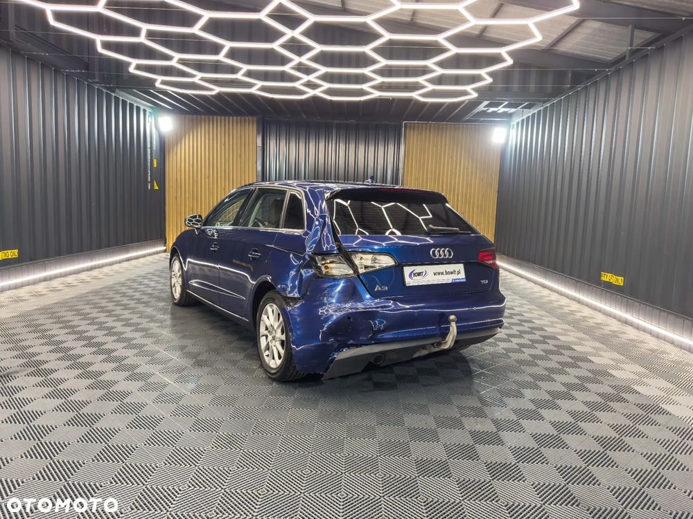 Audi A3 Sportback 1.6 TDI ultra Attraction - 4