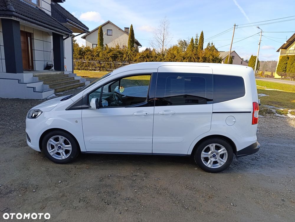 Ford Transit Courier Ambiente - 9