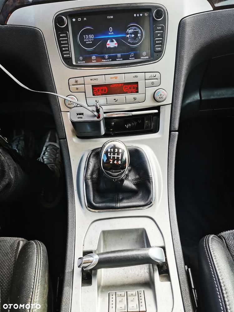 Ford Galaxy - 18