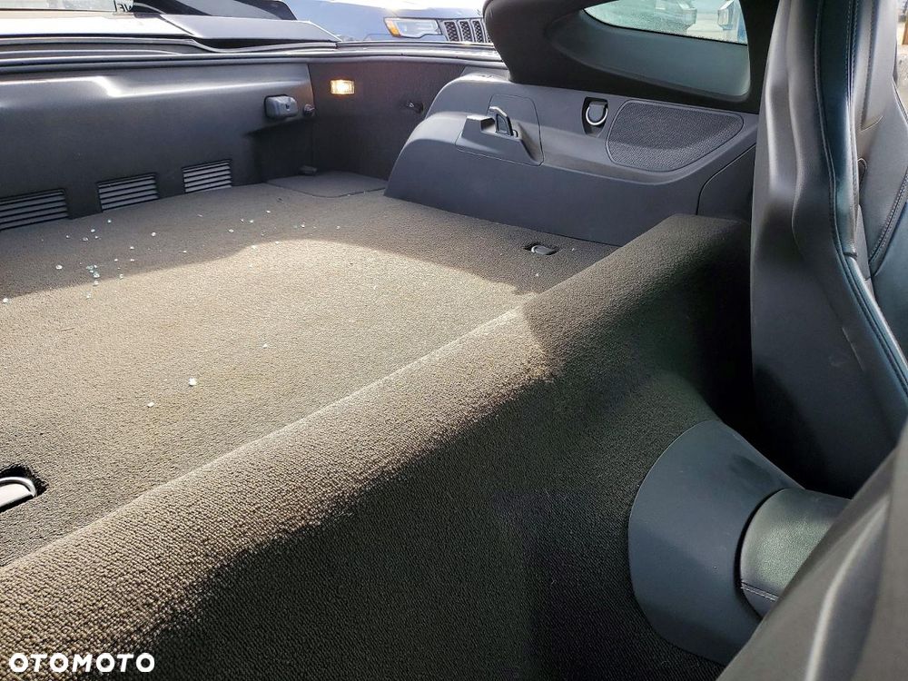 Chevrolet Corvette - 8