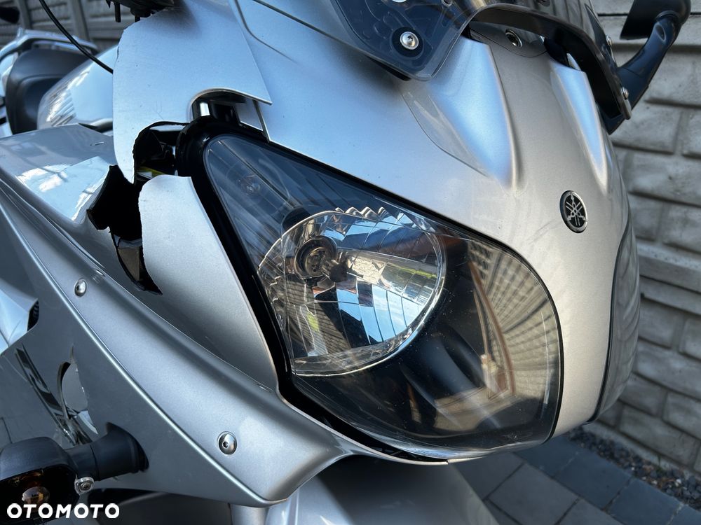 Yamaha FJR - 12