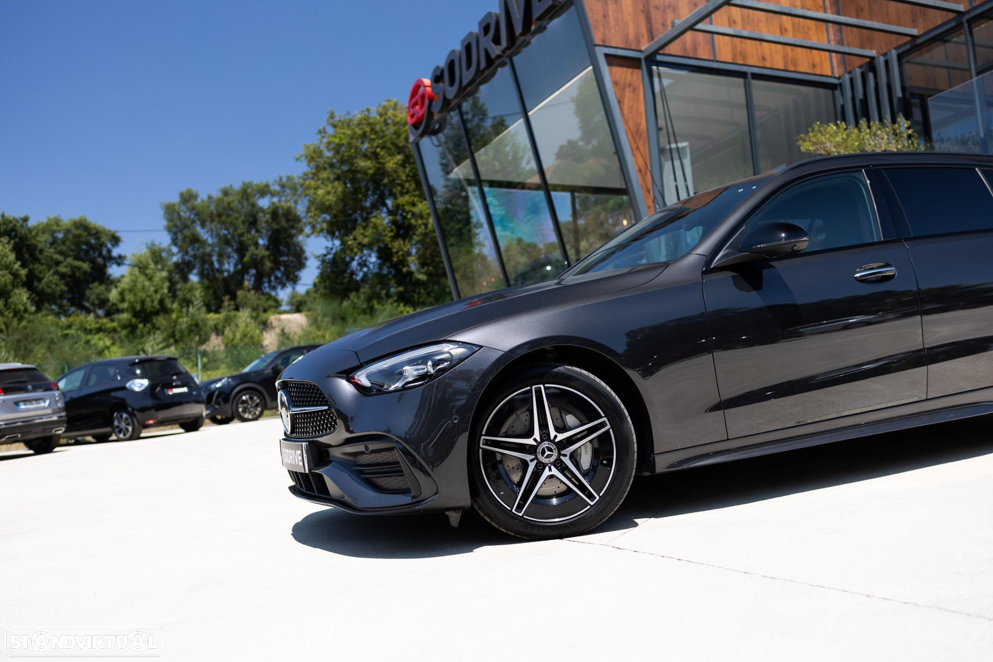 Mercedes-Benz C 300 e AMG Line - 12