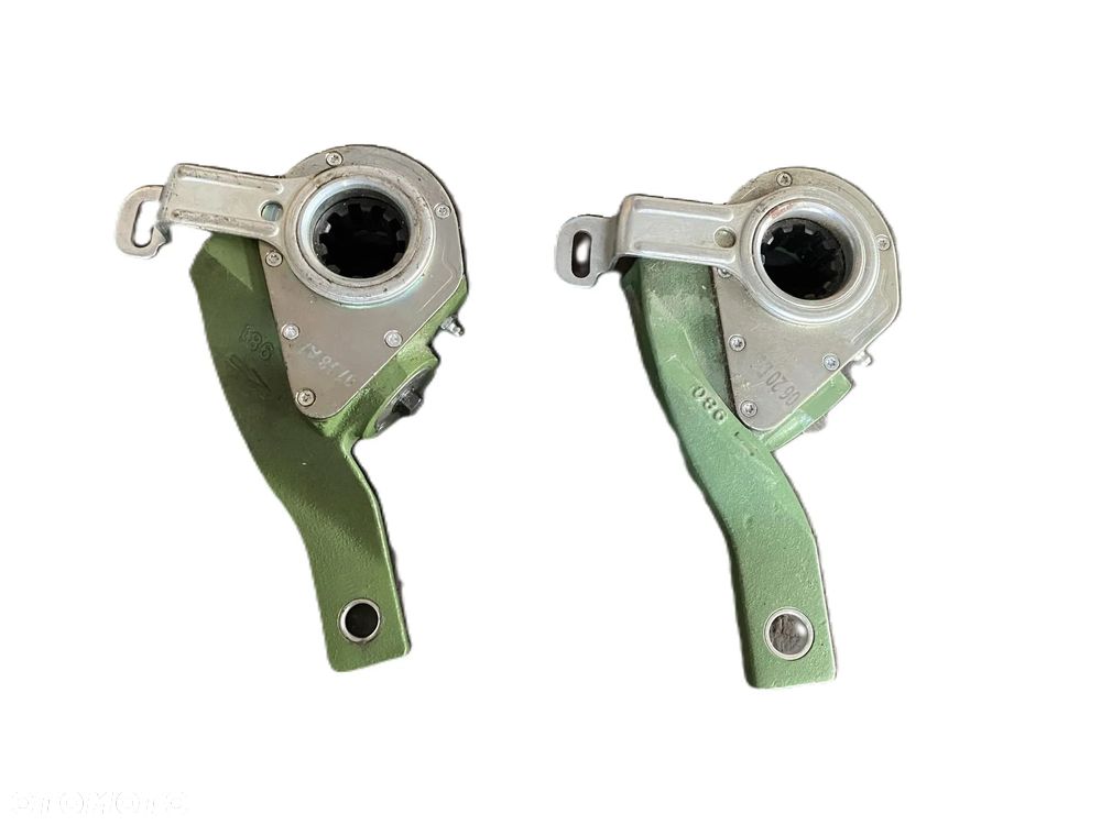 GRZECHOTKA DŹWIGNIA ROZPIERAKA MAN TGA LEWA /PRAWA - 1