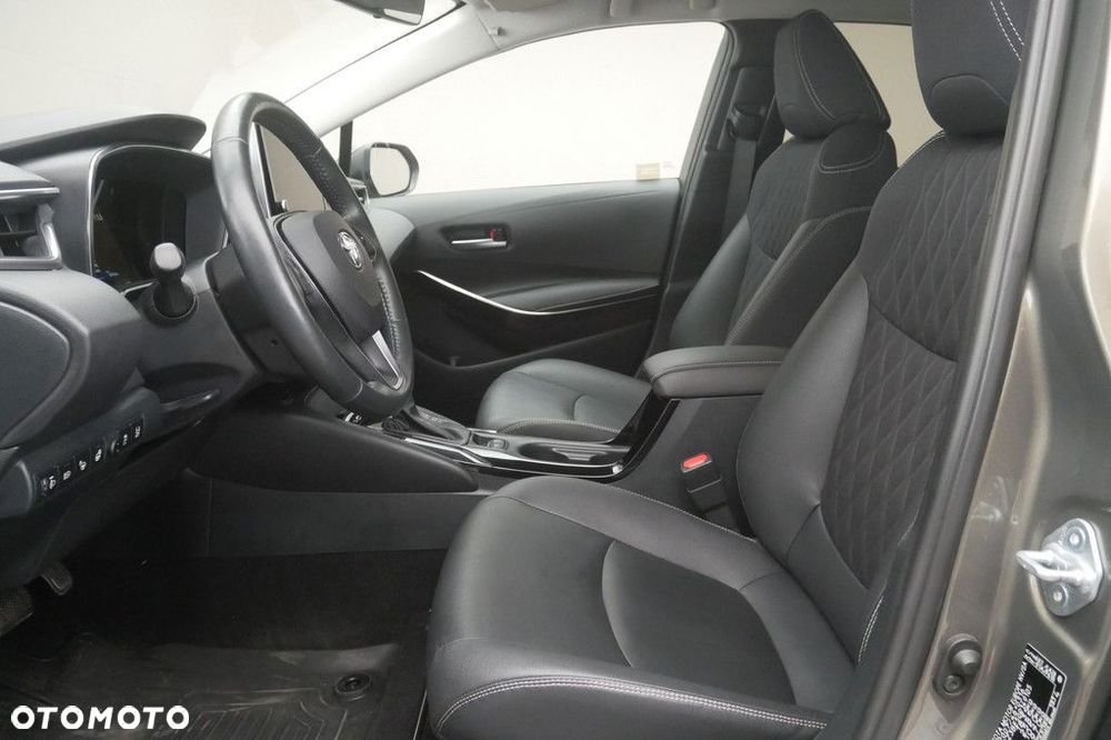 Toyota Corolla 1.8 Hybrid Executive - 12