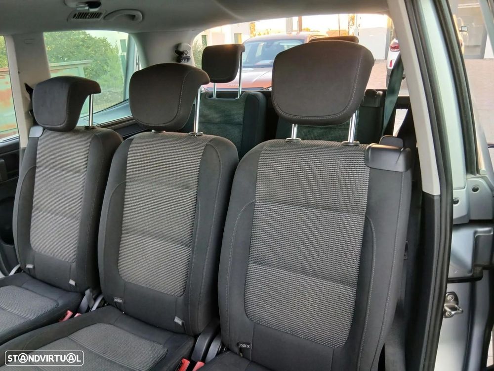 VW Sharan - 16