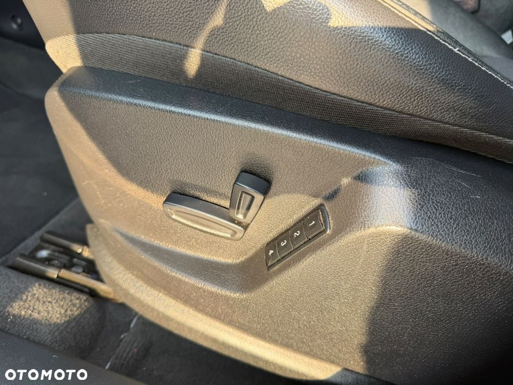 Ford S-Max - 13