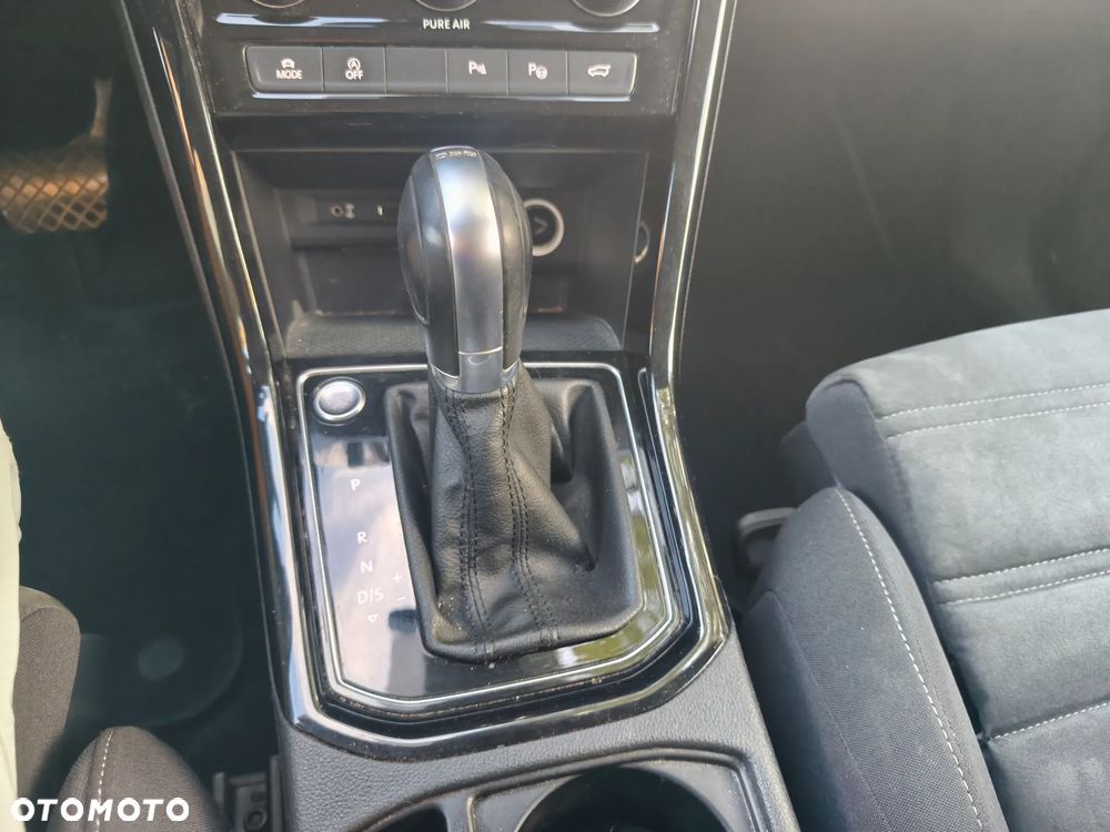 Volkswagen Touran - 20