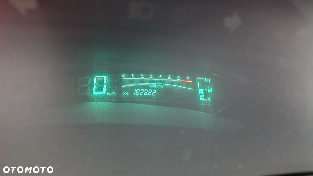 Toyota Yaris 1.3 Terra - 4