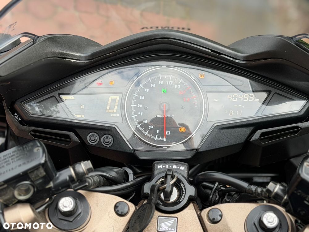 Honda VFR - 23