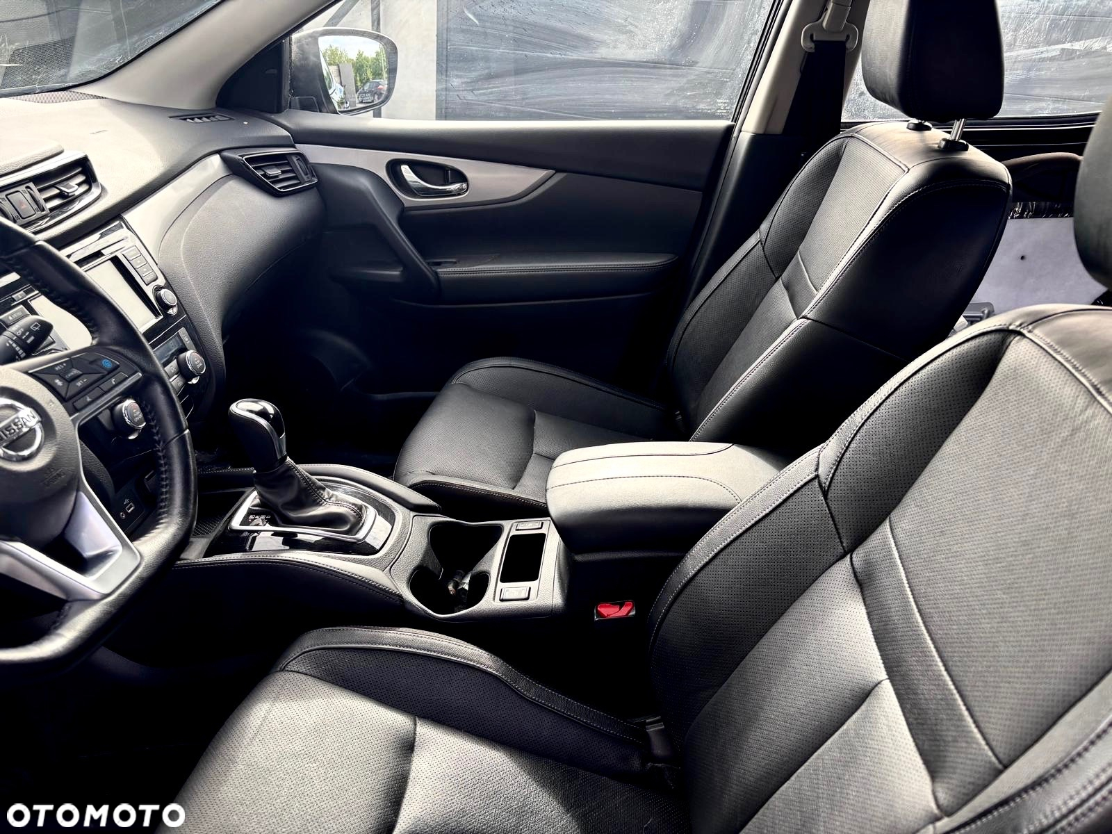 Nissan Qashqai - 11