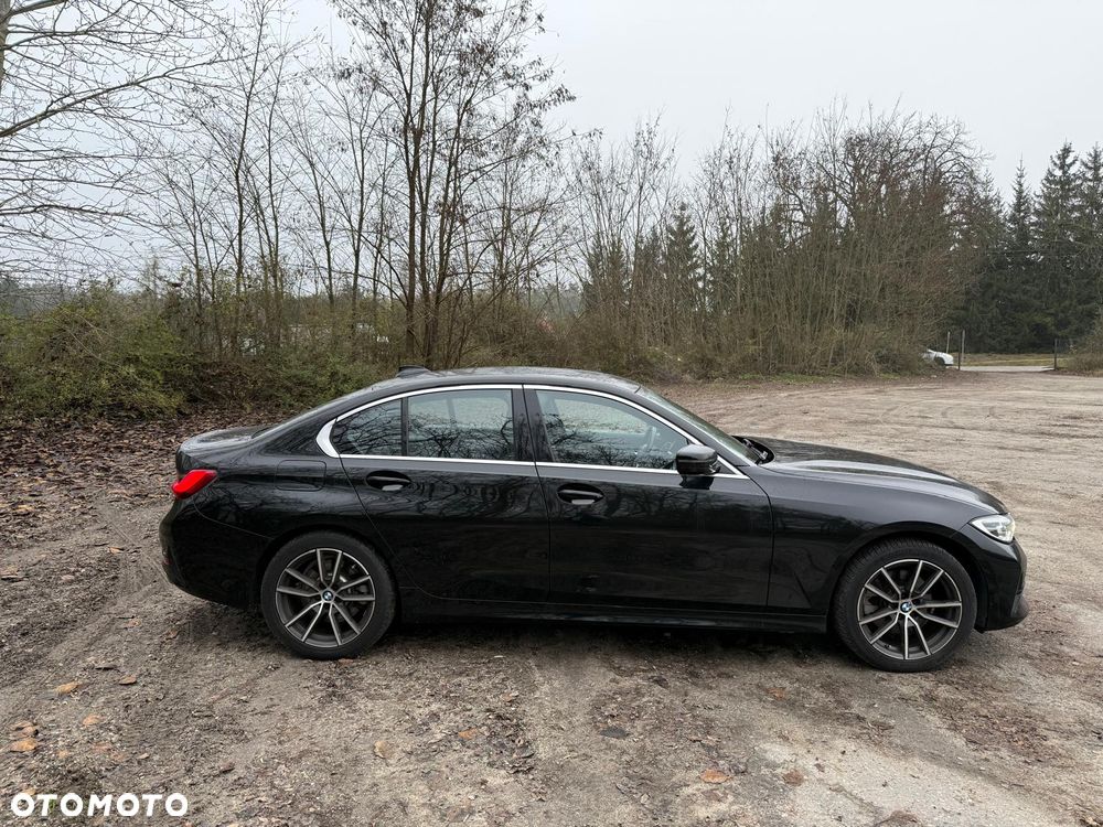 BMW Seria 3 330i xDrive - 4