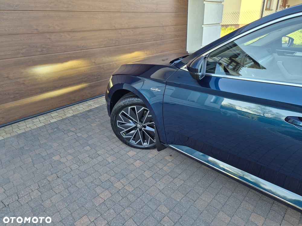 Skoda Superb 2.0 TDI SCR 4x4 L&K DSG - 9