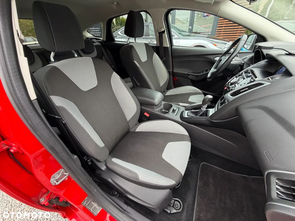Ford Focus 1.6 EcoBoost Trend Sport - 37