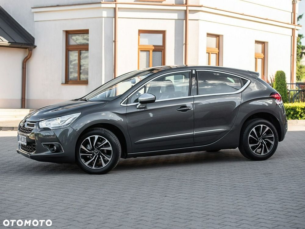 Citroën DS4 e-HDi 115 Urban Show - 13