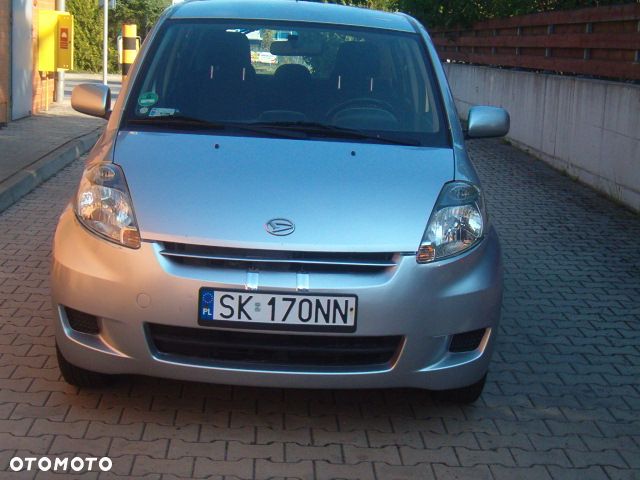 Daihatsu Sirion - 6