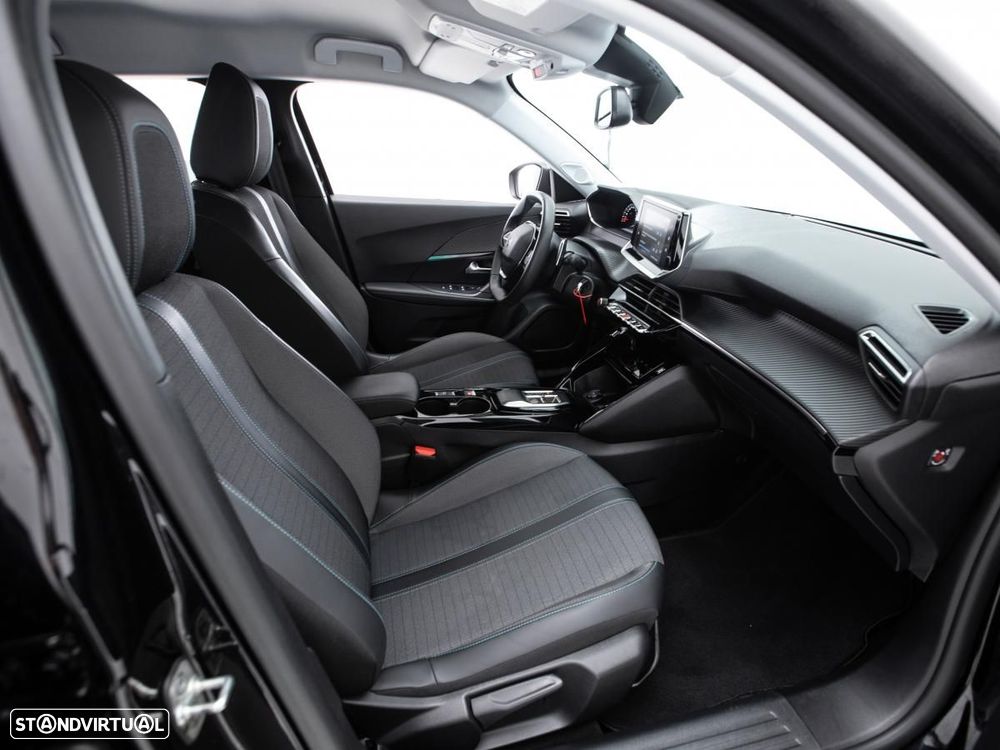 Peugeot 2008 1.5 BlueHDi Allure EAT8 - 10