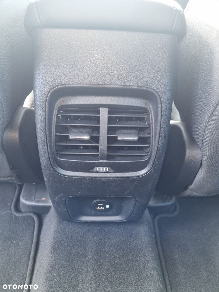 Ford Kuga 2.5P PHEV FWD Titanium - 33