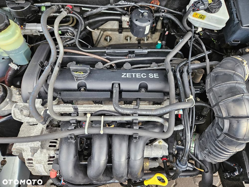 Ford Focus 1.6 X100 - 33