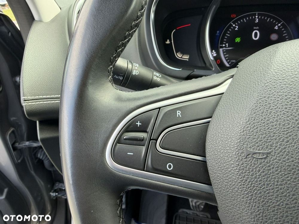 Renault Scenic - 24