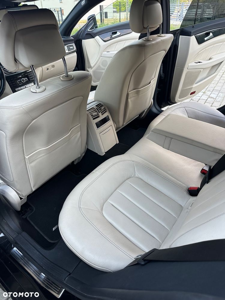 Mercedes-Benz CLS 350 CDI 4-Matic BlueEff - 14