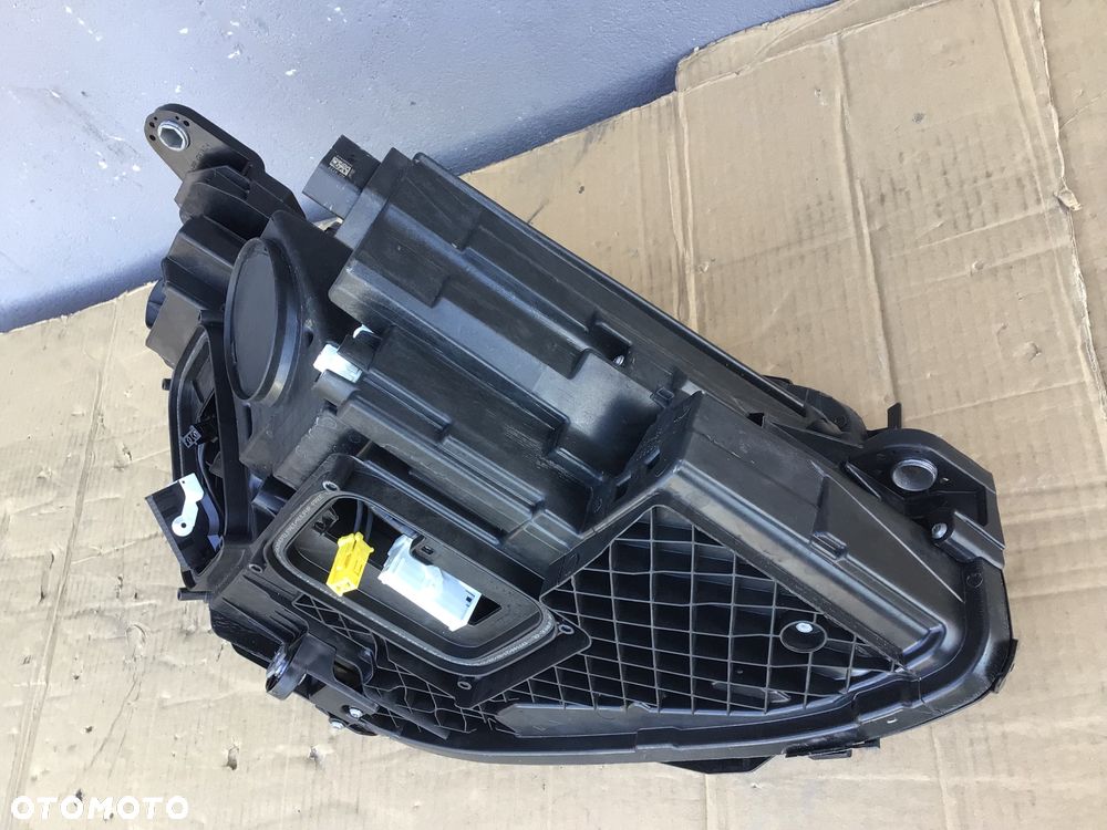 Lampa przednia lewa Mercedes E-klasa 213 Multibeam Led - 6