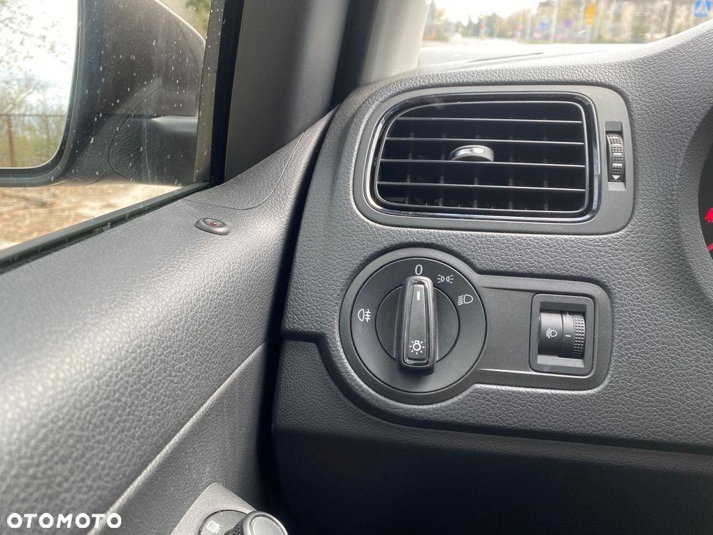 Volkswagen Polo - 11