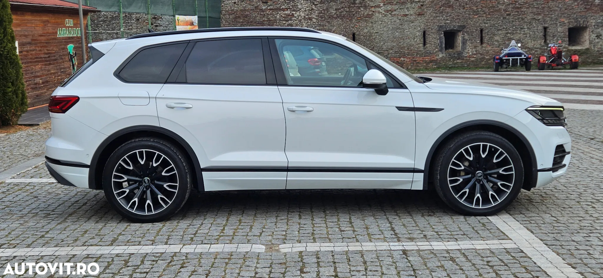 Volkswagen Touareg 3.0 V6 TDI 4Motion DPF Automatik R-Line - 11