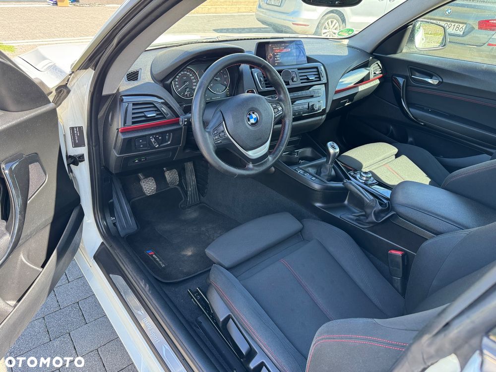 BMW Seria 2 218d Sport Line - 15