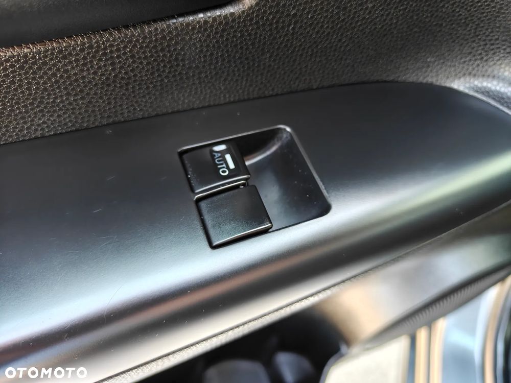 Kia Venga 1.4 CVVT Fifa World Cup Edition - 32
