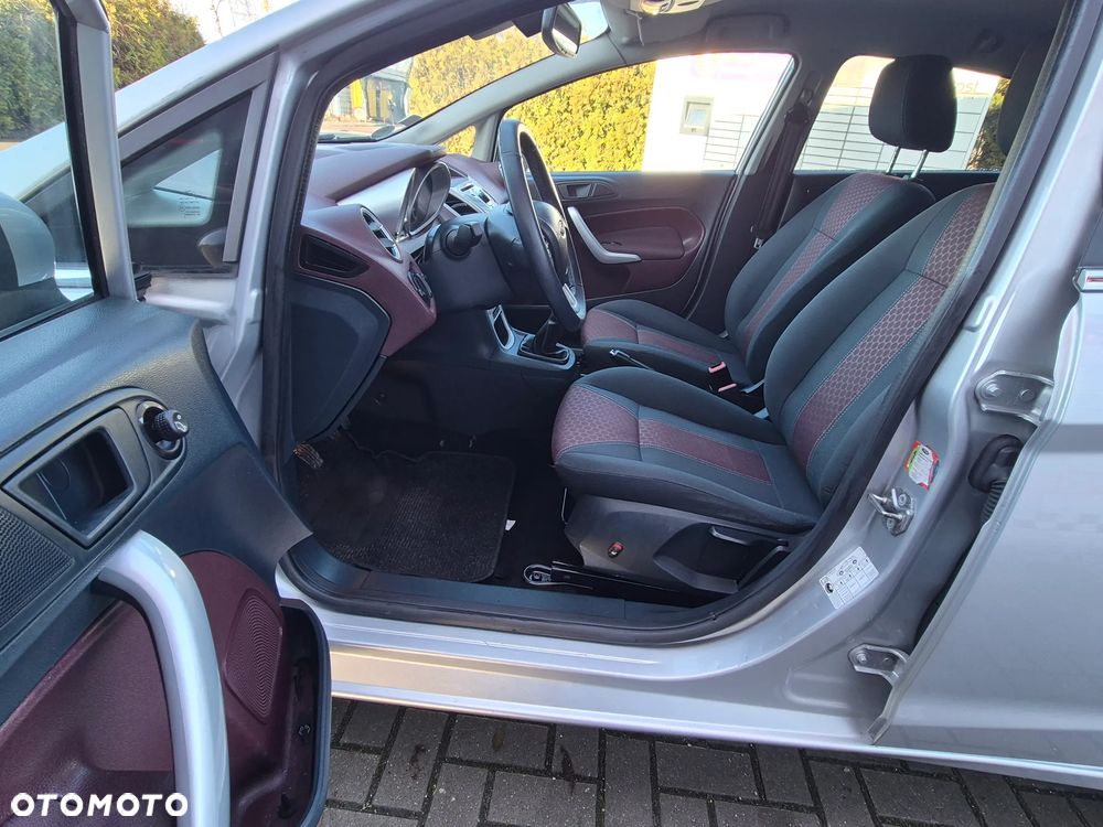 Ford Fiesta 1.4 Titanium - 26