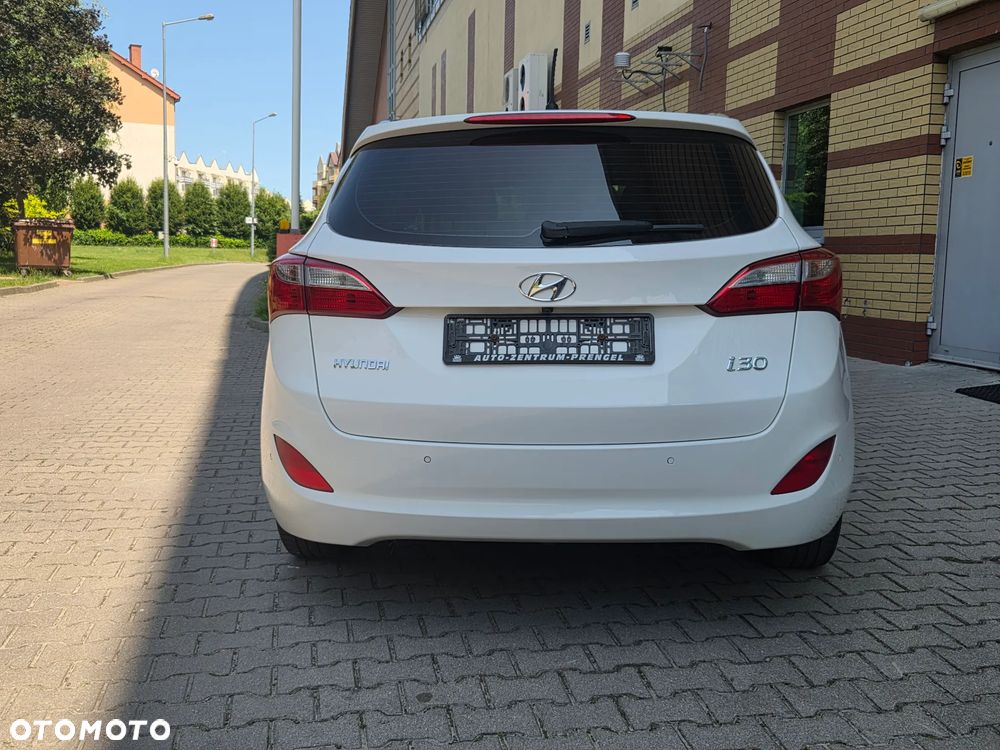 Hyundai i30 1.6 CRDi Premium - 10