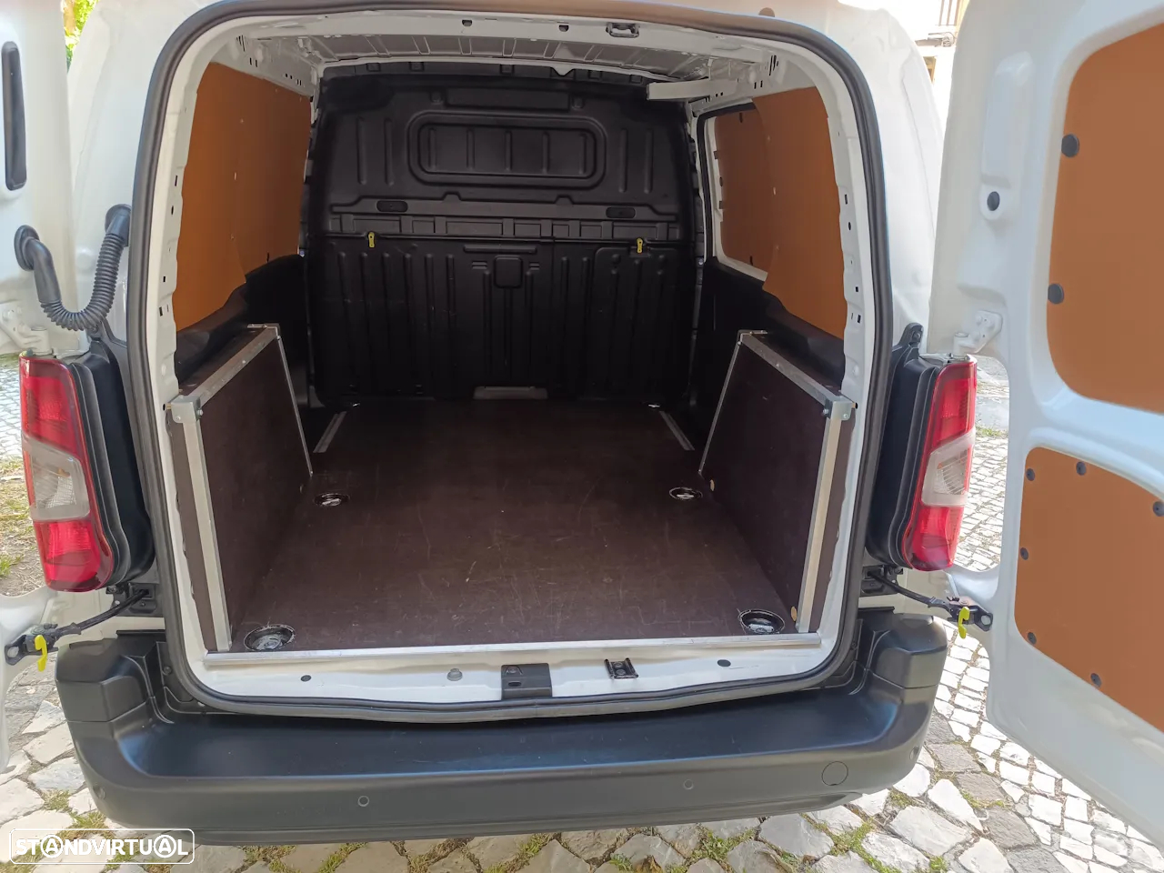 Citroën BERLINGO 1.6 BlueHDi - 23