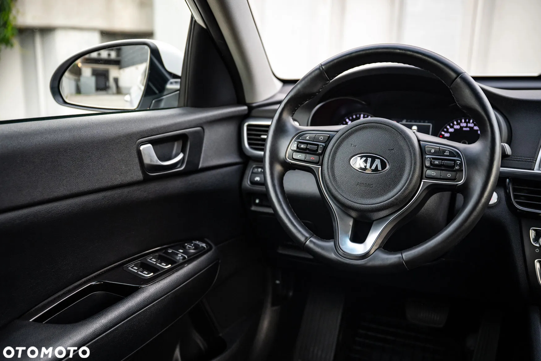 Kia Optima 1.7 CRDI L DCT - 26