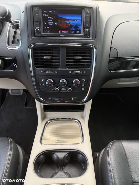 Dodge Grand Caravan 3.6 R/T - 16