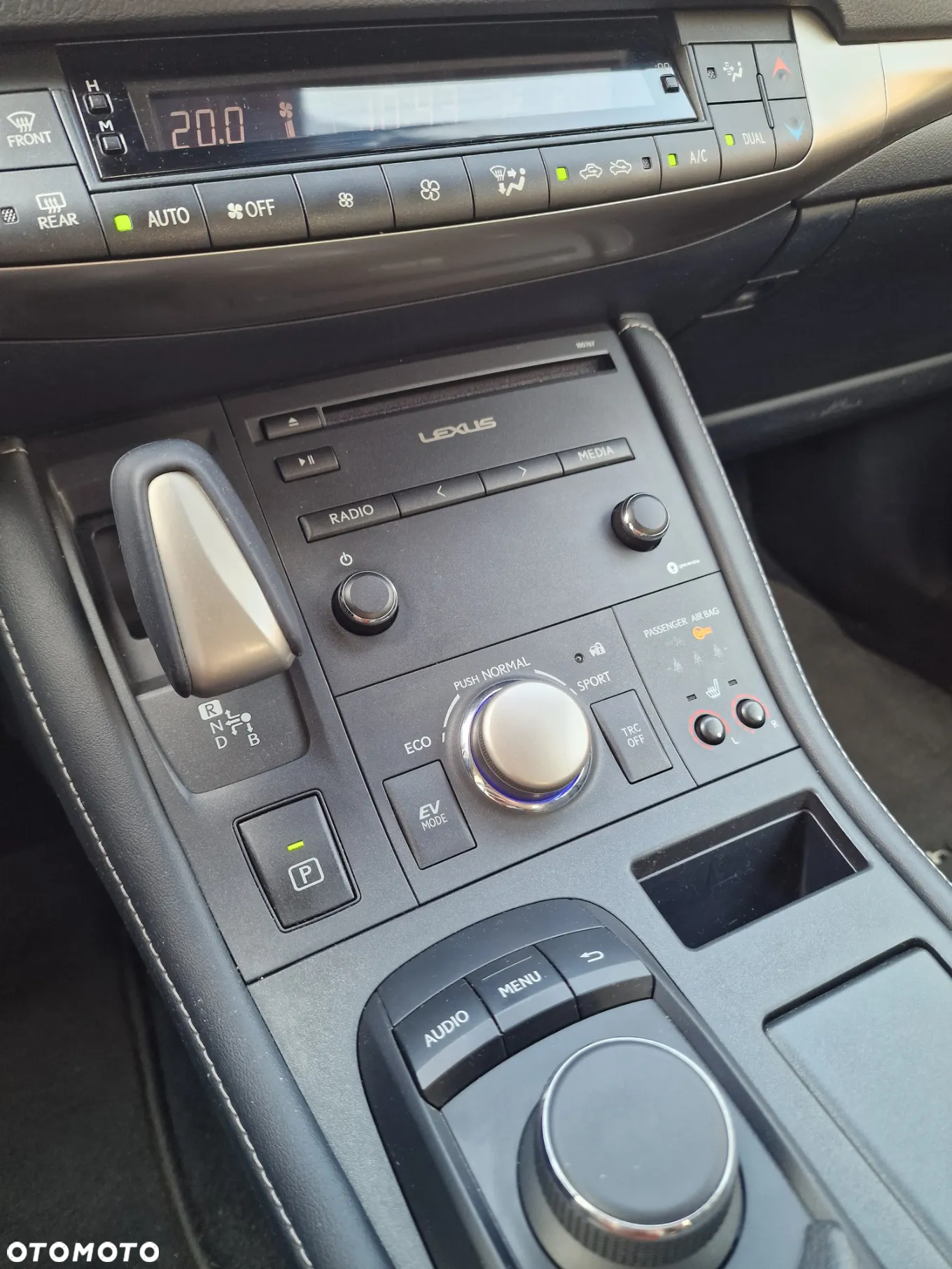 Lexus CT 200h Business Edition - 21