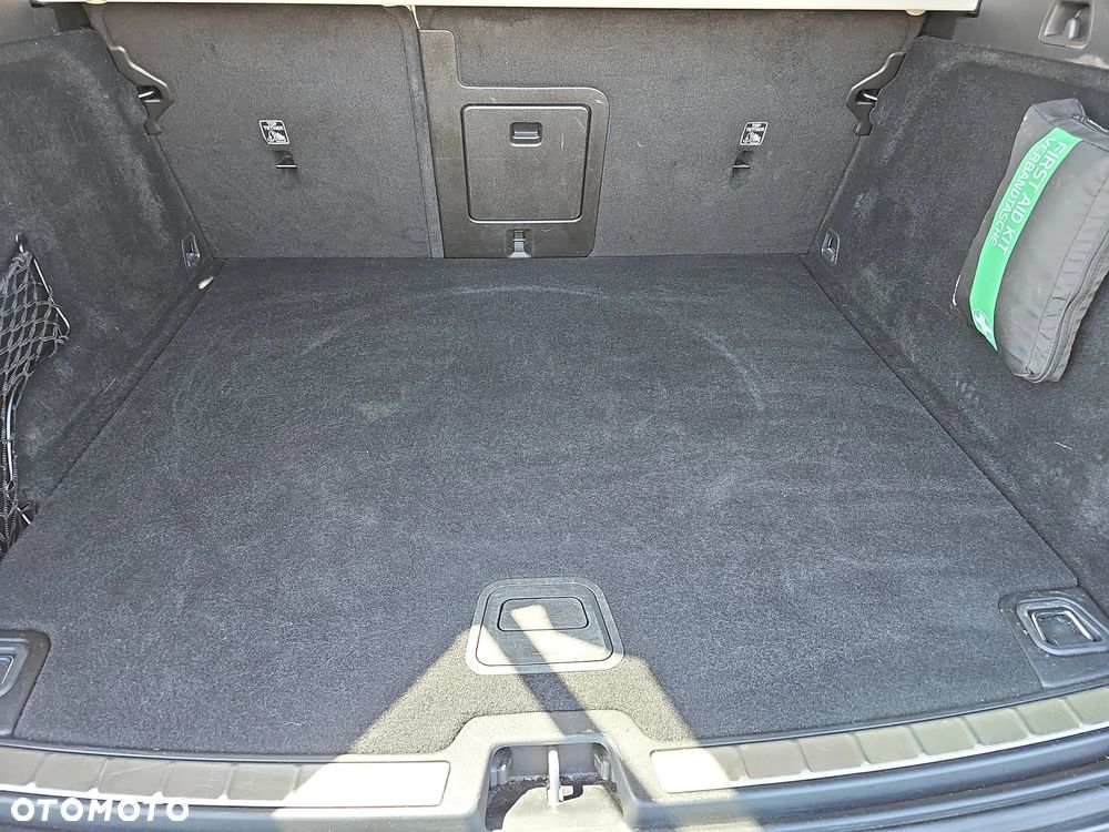 Volvo XC 60 B4 D Plus Bright - 19