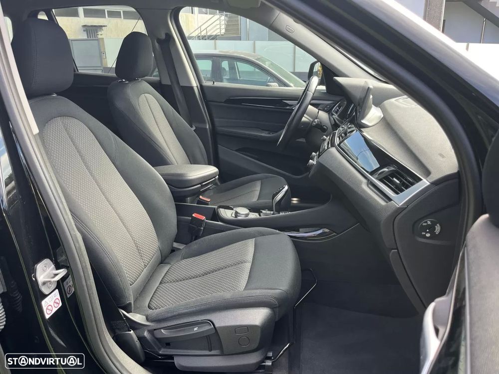 BMW X1 18 d sDrive Auto Line Sport - 35