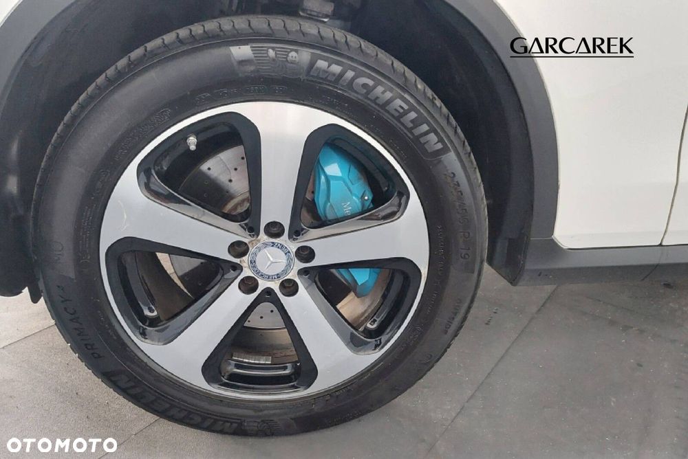 Mercedes-Benz GLC - 12