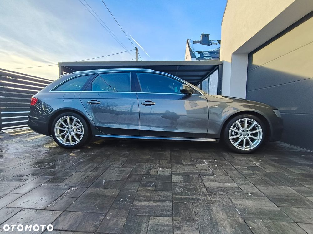 Audi A4 Avant 2.0 TDI Quattro Line S tronic - 38